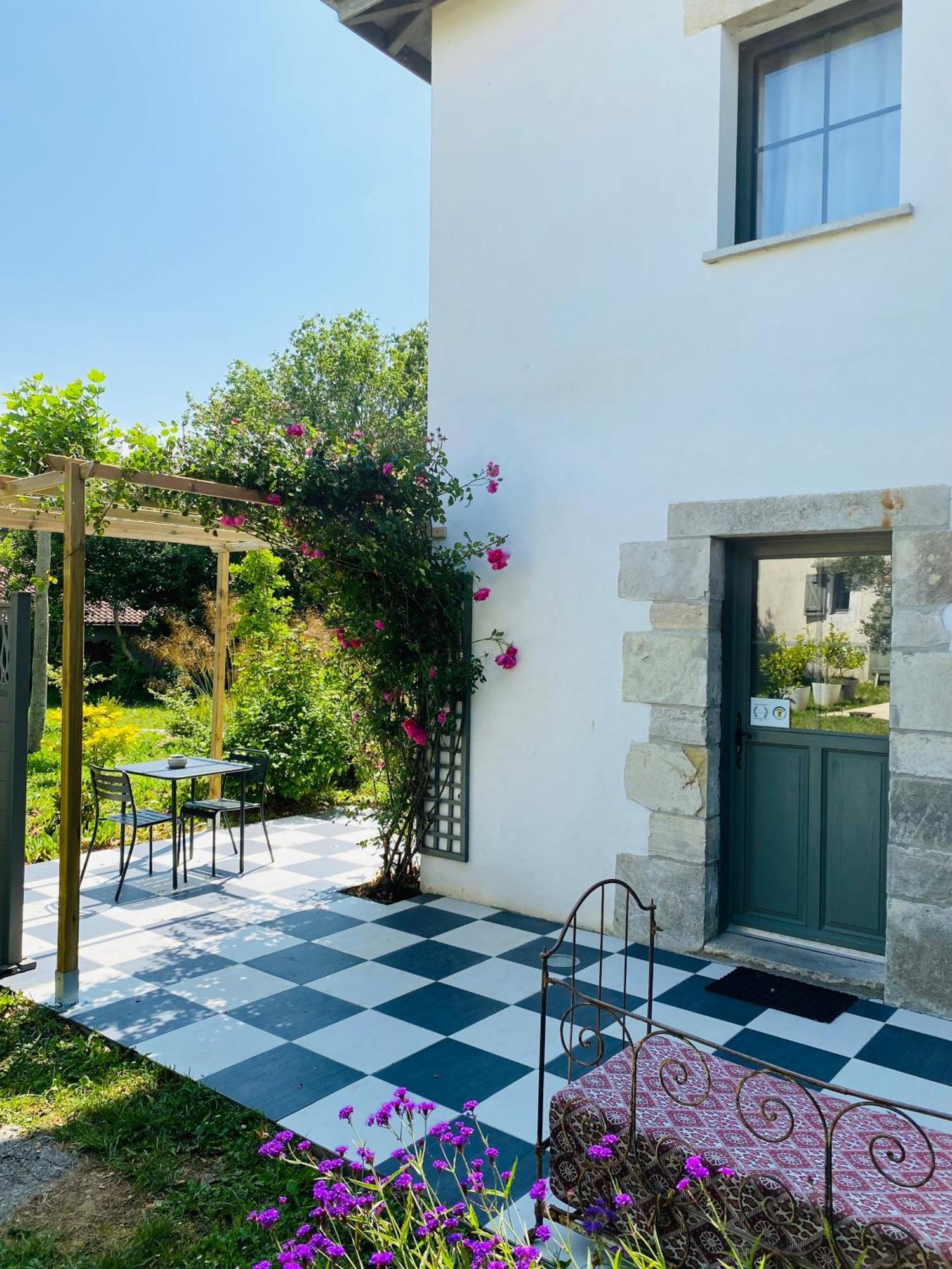 Apartamento La Bastide De Guiche Entre Ocean Et Montagnes Exterior foto